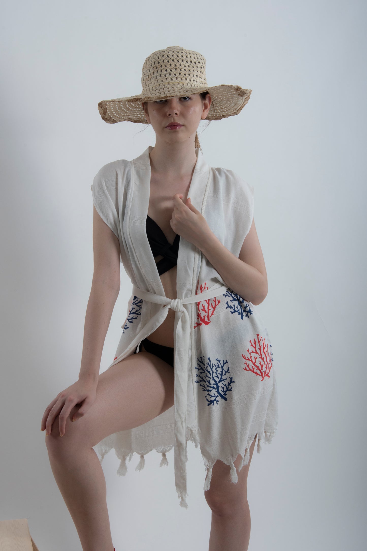 Kırmızı Mavi Mercan Desenli Viskon Kuşaklı Kimono Yelek
