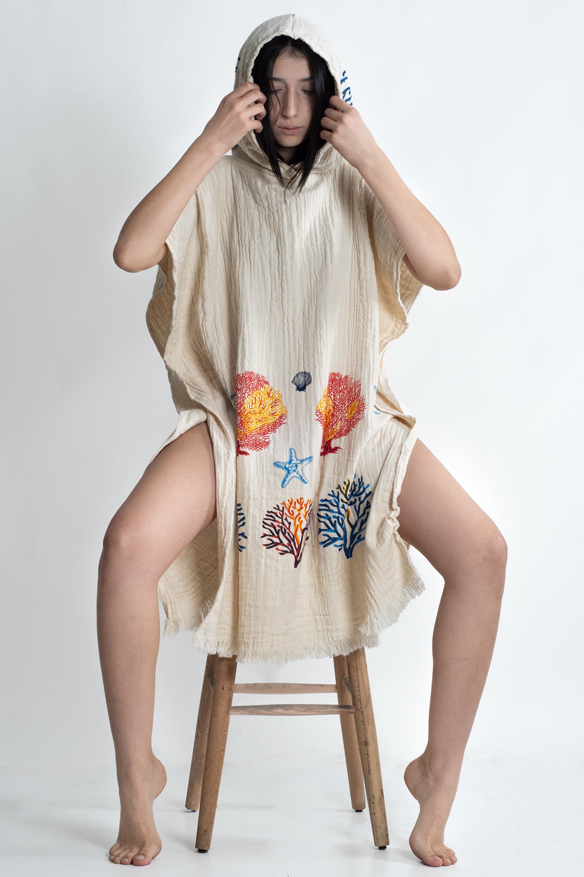 Müslin Karışık Mercan Deniz Yıldızı Desenli Panço