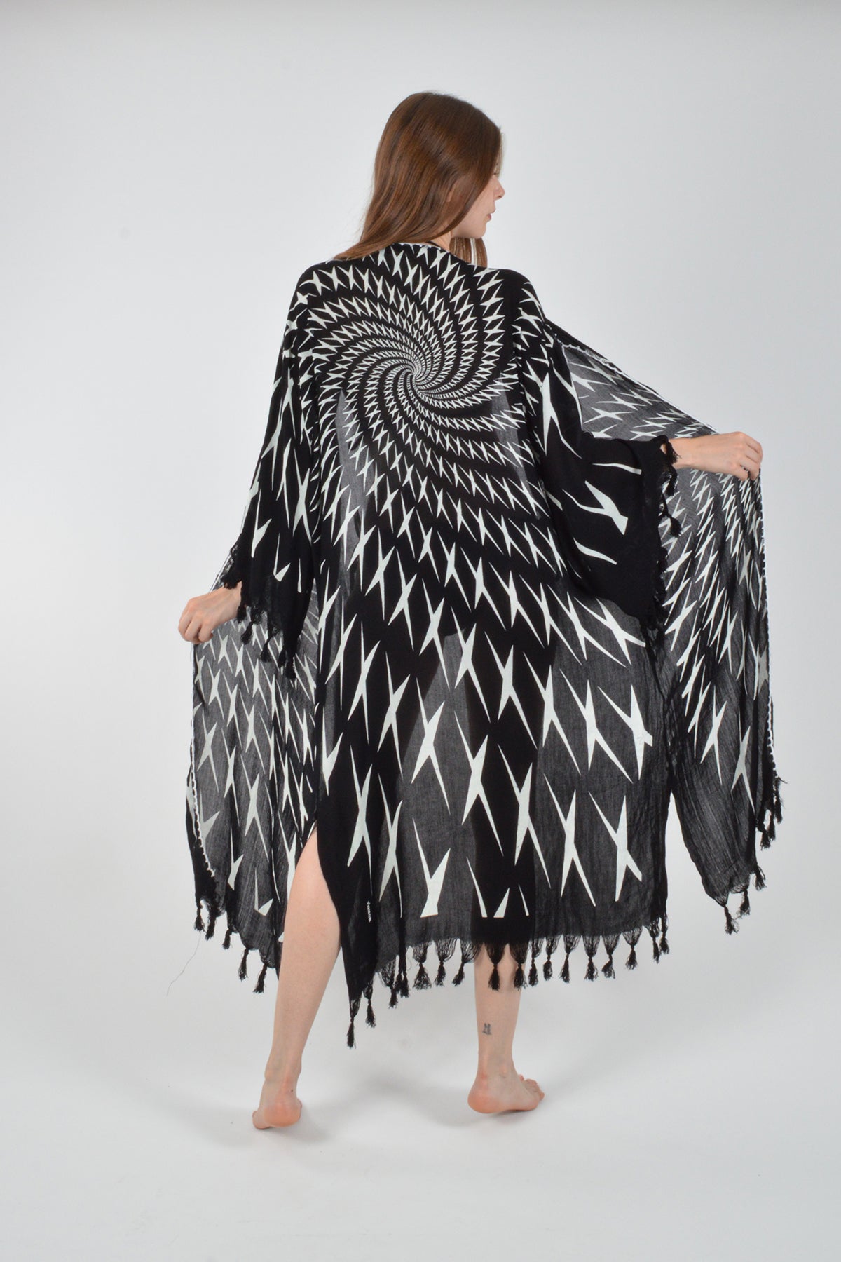 Siyah Retro Hipnoz Desenli Viskon Kimono Kaftan