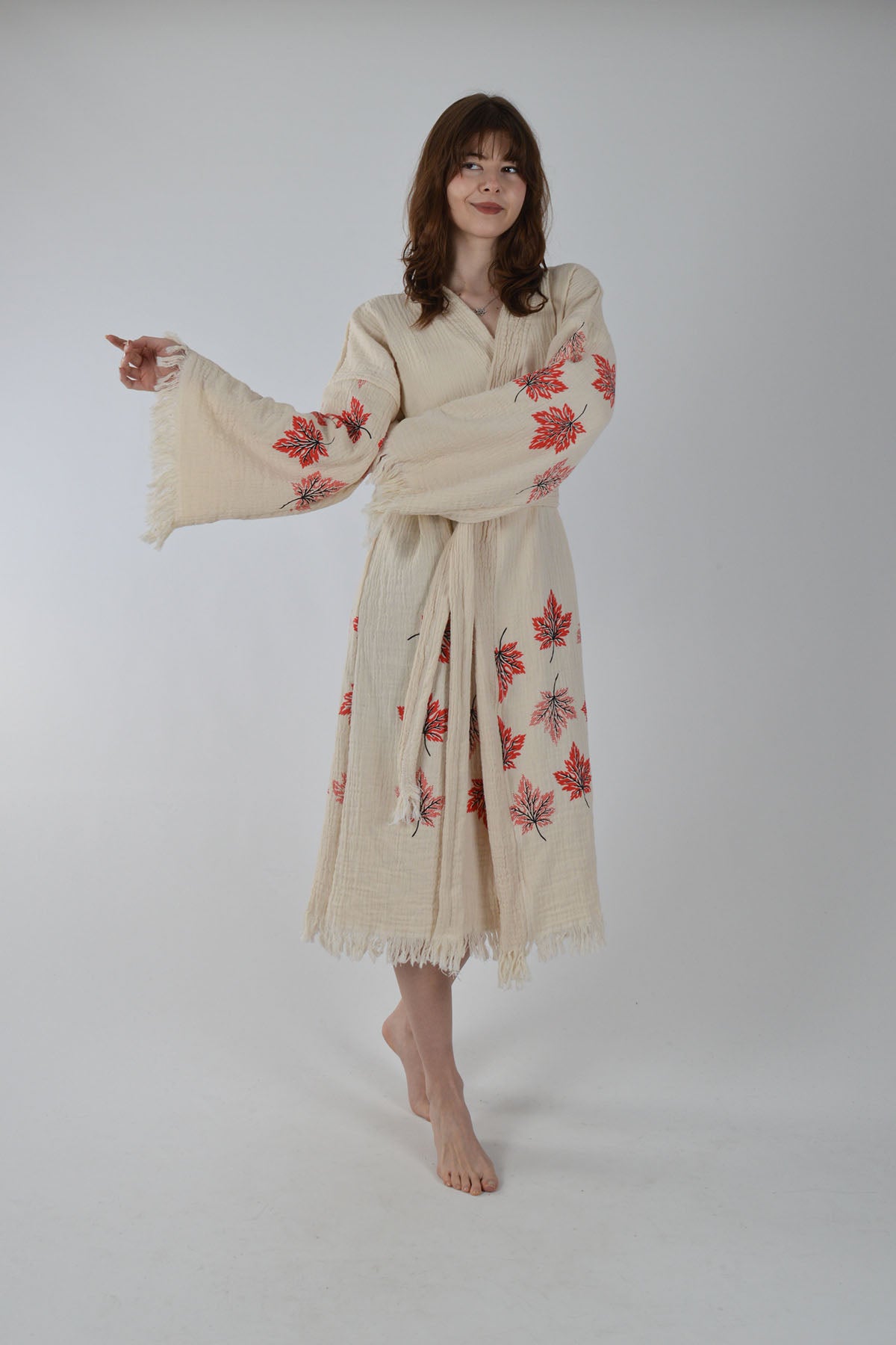 Kırmızı Yaprak Desenli Müslin Kimono