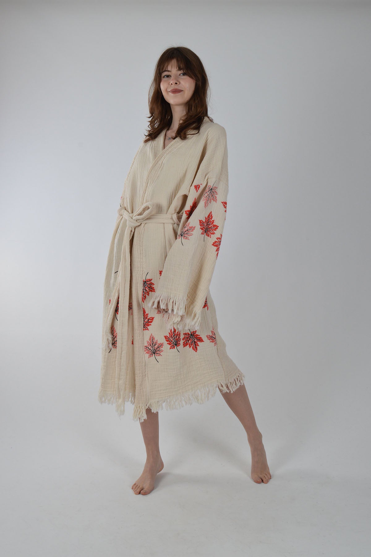 Kırmızı Yaprak Desenli Müslin Kimono