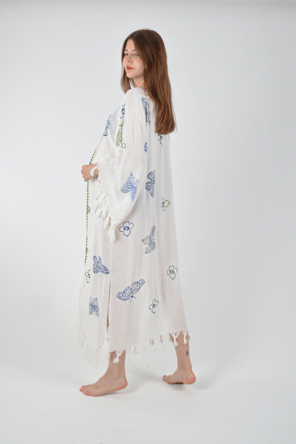 Beyaz Retro Renkli Kelebek Desenli Kimono Kaftan