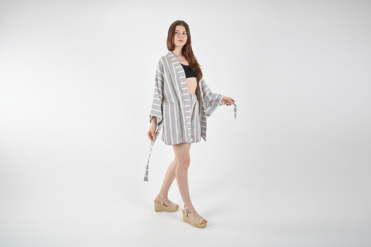 Gri-Beyaz Çizgili Kimono Şort Takımı - Optimize 2